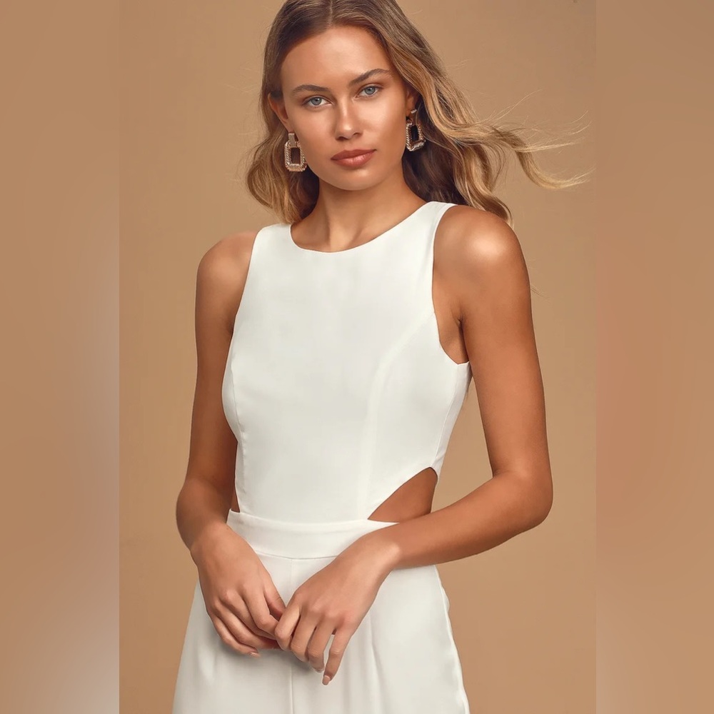 NWOT Lulu’s Moments to Remember White Sleeveless Wide-Leg Cutout Jumpsuit XS - Picture 2 of 3